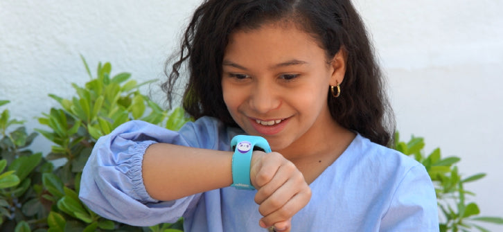 Smartphones: ¿buenos o malos para nuestros hijos? Reloj-teléfono para niños, la alternativa segura.